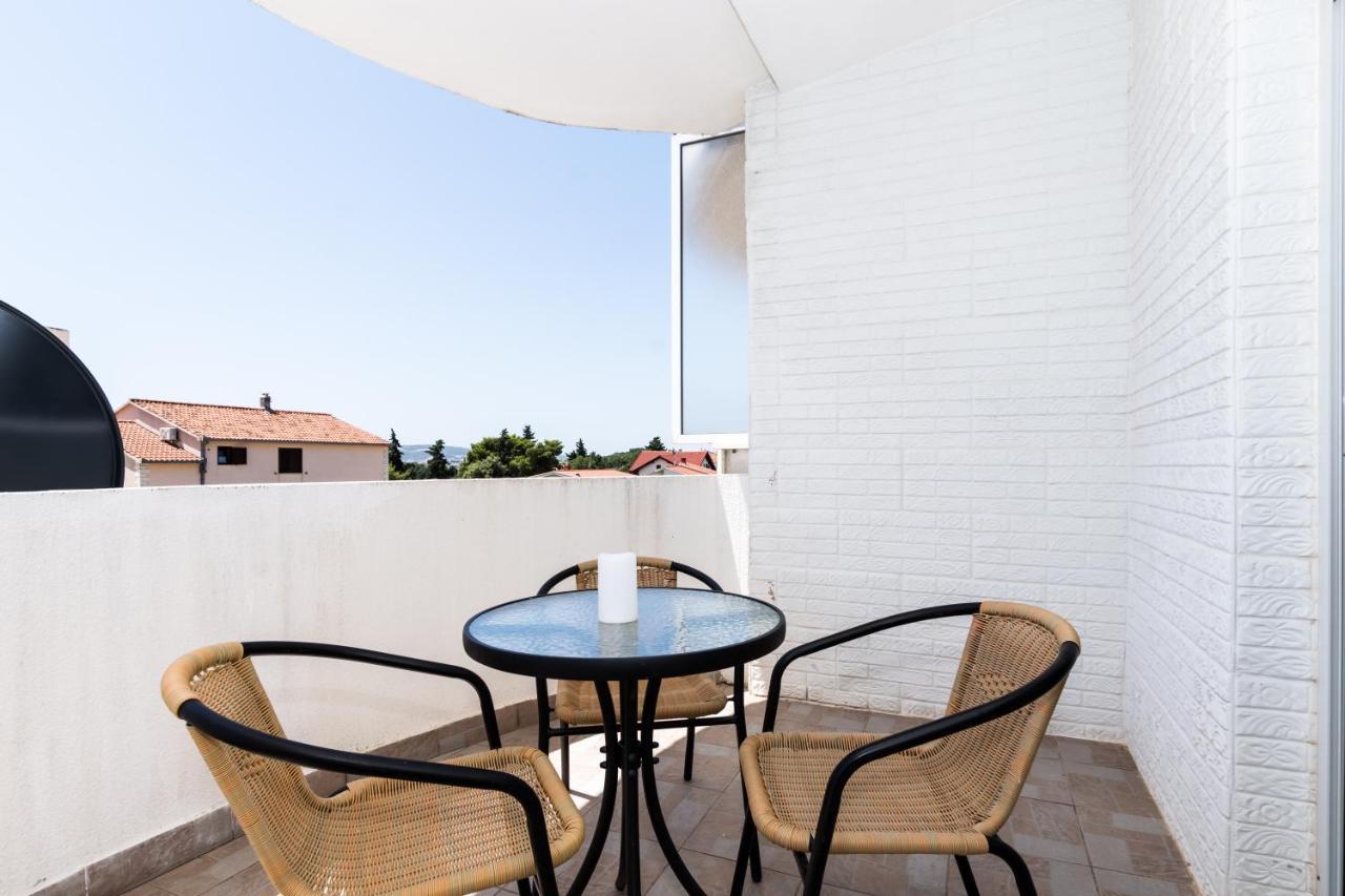 Apartments Dovana Kastela Exterior photo