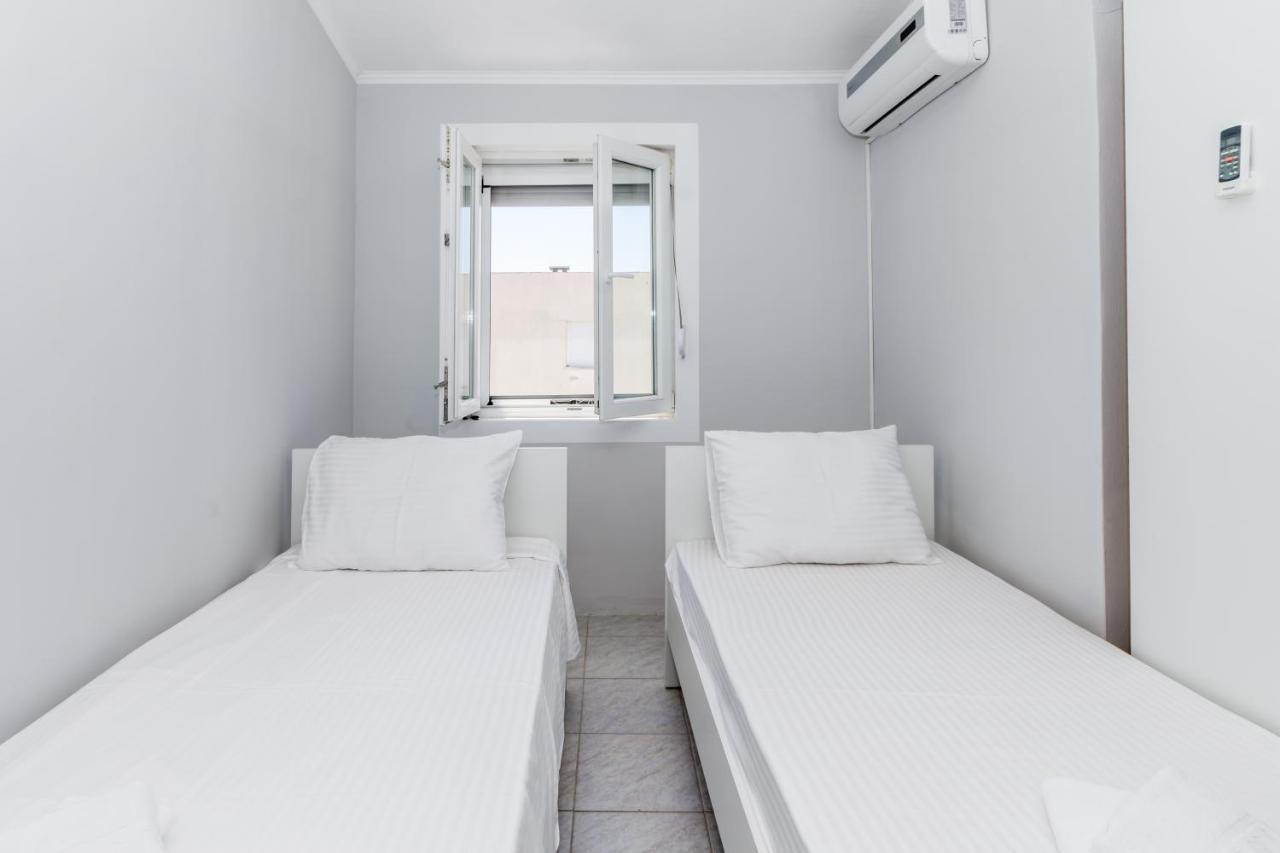 Apartments Dovana Kastela Exterior photo