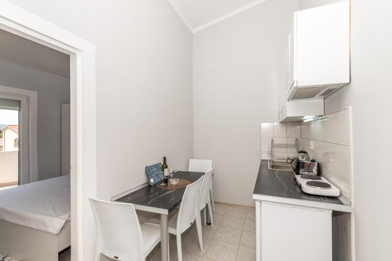 Apartments Dovana Kastela Exterior photo